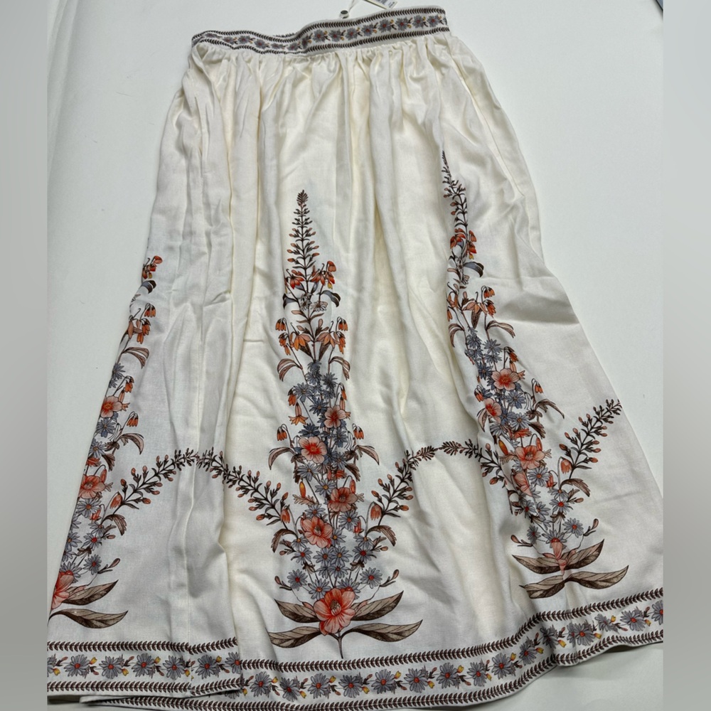 NWT $158 Max Studio midi skirt size M floral